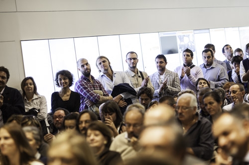 Galleria fotograficaHangar Bicocca, via Chiese 2, Milano. Per la prima volta teatro della presentazione della Guida di Identit&agrave;, &egrave; uno spazio polifunzionale nato nel 2004 dalla riconversione a spazio d&rsquo;arte contemporanea di un ex stabilimento appartenuto alla BredaAperto da gioved&igrave; a domenica, dalle 11 alle 23L'Hangar &egrave; anche HB Kids, programma di attivit&agrave; concepito apposta per i bimbi dai 12 ai 14 anni e le loro famiglie&nbsp;I Sette Palazzi Celesti di Anselm Kiefer, mostra permanente dell'HangarCon le permanenti, anche splendide mostre temporanee come Unidisplay di Carsten Nicolai, a&nbsp;cura di Chiara Bertola e Andrea LissoniSedie in attesa della conferenza di Identit&agrave;Claudio Scavizzi, regista di produzione, Magenta BureauRiunione pre-conferenza: Cinzia Benzi, colonna commerciale di Identit&agrave; Golose e Paolo MarchiAll'accoglienza: Annalisa Bianchi ed Elisa Pella di Magenta BureauClaudio Ceroni, presidente di Magenta Bureau, l'altra met&agrave; di Identit&agrave; GolosePaolo Marchi, l'altra met&agrave; di Identit&agrave; Golose, curatore della GuidaMain sponsorCarlo Cracco, ristorante CraccoOre 10.30, la sala inizia lentamente a riempirsiOre 11, la sala &egrave; gremita. In foto si riconoscono, da sinistra, Lorenzo Cogo, Fabio Pisani,&nbsp;Antonio Santini, Stefania Moroni, Gennaro Esposito, Mario Peqini, Alessandro NegriniTarsia Trevisan, giornalista di Class Life e splendida conduttrice della giornataFabio Barbaglini, da poco al timone della gloriosa Antica Osteria del Ponte di Cassinetta di Lugagnano (Milano)Carlo CraccoLuigi Taglienti, Trussardi alla ScalaChicco Cerea, Da Vittorio a Brusaporto (Bergamo)Anna Maschio, Bonaventura MaschioPadre Maurizio, Opera di San FrancescoGabriele Zanatta, caporedattore della GuidaAndrea Apreda, chef dell'Imago dell'Hotel Hassler e volto di Identit&agrave; New York, 12-14 ottobre prossimiElisabetta Serraiotto, responsabile Marketing & Comunicazione del Consorzio Grana Padano tra Claudio Ceroni e Paolo Marchi