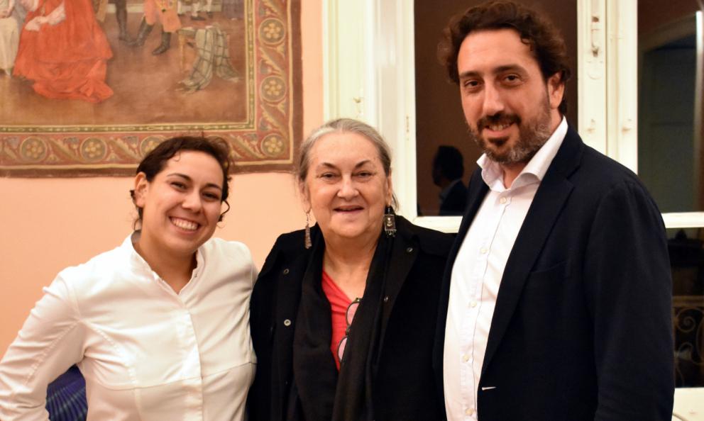 Grande tavola, grande schermo: note della festa per avere un cinema a Salina