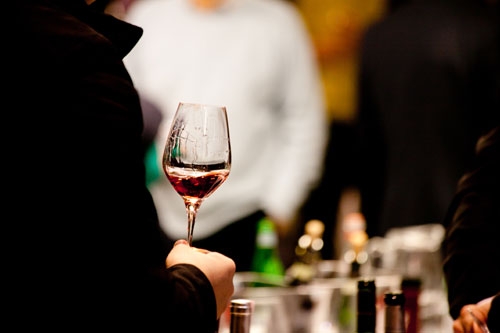 Galleria fotograficaA sinistra, Roberto Ceraudo, vignaiolo calabrese e tra i grandi protagonisti di Milano Food & Wine FestivalClaudio Sadler, cuoco protagonista di MF&WF (foto Ezio Zigliani)Federico Graziani del Luogo di Aimo e Nadia e Luca Gardini, due grandi sommelier (foto Ezio Zigliani)Pietro Zito, cuoco di Antichi Sapori a Montegrosso d'Andria (foto Ezio Zigliani)All'estrema destra, Davide Oldani del D'O di Cornaredo (Milano, foto Ezio Zigliani)Massimo Bottura (foto Ezio Zigliani)foto Ezio Zigliani