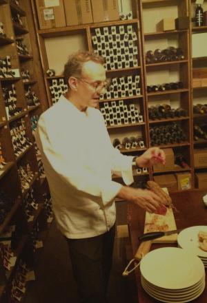 Galleria fotografica






Il nuovo ingresso dell'Osteria Francescana, via Stella 22










