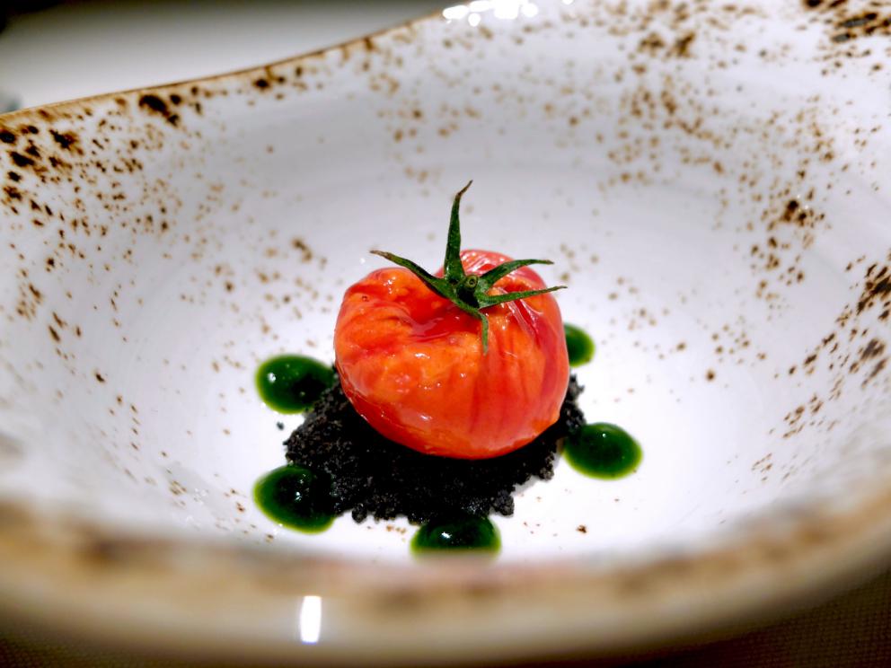 PhotogalleryOur dinner at Stube Gourmet, depicted by Tanio Liotta. We start with Duck breast, pumpkin mostarda, sesame wafer and tarragon 
Savoury cone with veal steak tartare, marjoram and salmon roe
