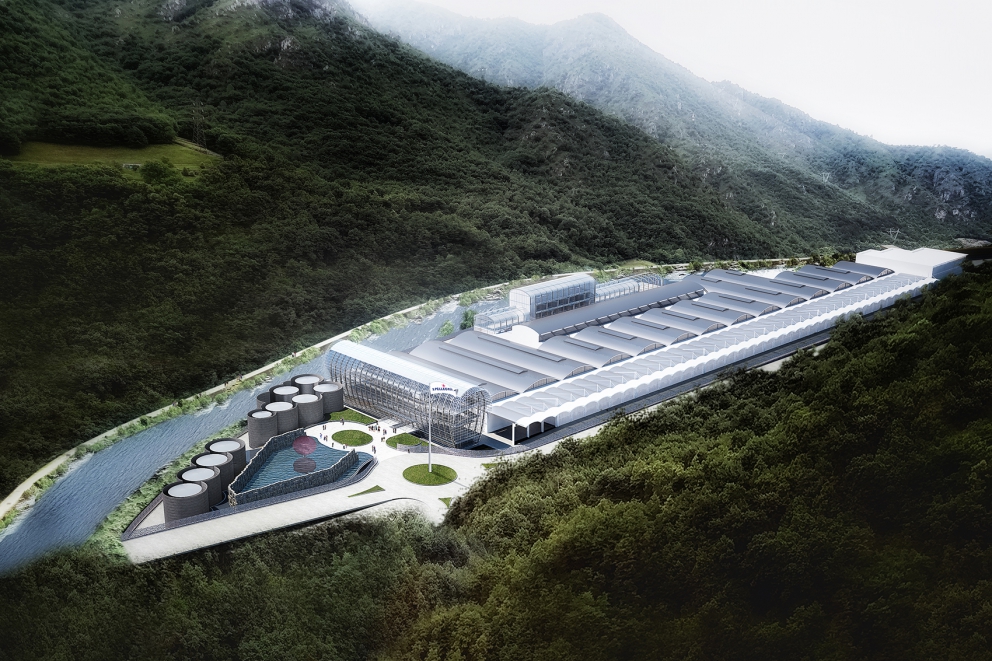 Galleria fotografica






Il progetto di Michele De Lucchi, l'unico italiano in gara: si basa sulla coerenza di design e materiali con il luogo e la storia. «Dobbiamo essere contemporanei, siamo uomini di oggi»









Il progetto dell’olandese MVRDV: la stella come elemento iconico









Il progetto della danese BIG (Bjarke Ingels Group): recupera l'arco come elemento chiave d'interazione tra la fabbrica, il paese e il paesaggio









Il progetto della norvegese Snøhetta: richiama tre elementi, la nuvola che diventa tetto, la verticalità della pioggia che diventa parete e il terreno come base









Architetto Michele De Lucchi (aMDL) è uno studio di architettura, con sede a Milano, fondato nel 1980 da Michele De Lucchi, autore di importanti oggetti di design industriale, divenuti delle vere e proprie icone e, in seguito, esposti al Moma di New York e all’interno del Vitra Museum. Lo studio, che opera a livello internazionale, si è occupato degli allestimenti museali del Neues Museum di Berlino, di progetti commissionati dal Ministero degli Affari Interni della Georgia, del rinnovo degli uffici della sede centrale di Enel e Alitalia, e della progettazione del Padiglione Zero di EXPO 2015









Il concept di De Lucchi per... risparmiare suolo






