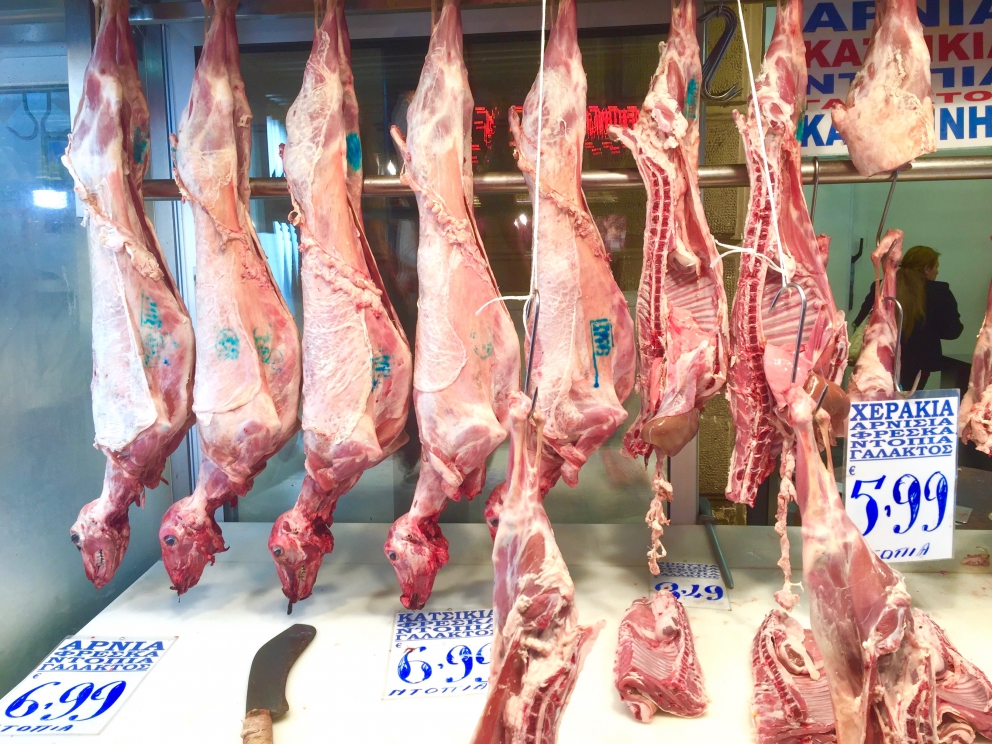 Photogallery






Breakfast with koulouri: you can find it all over town, we've chosen a kiosk between Korai and Stadiou, a stone's throw away from the university and not far from Psiri, the market area








Second stop, at Krinos (Aiolou 87): since 1922 it is the temple of loukoumades, pancakes fried in sesame oil and covered in honey and chopped almonds (loukuma is a word of Arab origins meaning nibble). A 6-piece portion costs 3.60 euros





