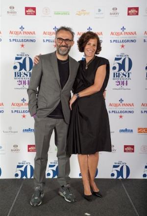 Galleria fotografica






Il gonfalone della World's 50Best








Massimo Bottura e la moglie Lara, terzo alla fine








Massimo Bottura








Selfie di Spagna: da sinistra, la giornalista Lara Rivas, Quique Dacosta, Joan Roca e Andoni Luis Aduriz





