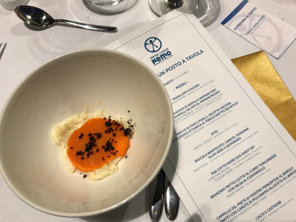 Galleria fotograficaMarco Baglieri&nbsp;del ristorante&nbsp;Crocifisso&nbsp;di Noto intervistato da Niccol&ograve; Torielli
Da sinistra:&nbsp;Rosanna Marziale&nbsp;de&nbsp;Le Colonne&nbsp;di Caserta,&nbsp;Eugenio Roncoroni&nbsp;di&nbsp;Al Mercato,&nbsp;Alessandro Negrini&nbsp;de&nbsp;Il Luogo di Aimo e Nadia&nbsp;ed&nbsp;Eugenio Boer&nbsp;&nbsp;
Roncoroni al lavoro
Rosanna Marziale spiega uno dei suoi antipasti
Dito, di Matteo Monti
Cachi e castagne di Luca De Santi
