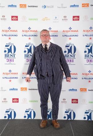 Galleria fotografica






Il gonfalone della World's 50Best








Massimo Bottura e la moglie Lara, terzo alla fine








Massimo Bottura








Selfie di Spagna: da sinistra, la giornalista Lara Rivas, Quique Dacosta, Joan Roca e Andoni Luis Aduriz








Massimo e Lara Bottura








Jordi, Joan e Josep Roca, retrocessi al secondo posto con il loro Celler de Can Roca di Girona








Gaston Acurio, Astryd y Gaston, Lima (Peru), 18°








Enrico Crippa





