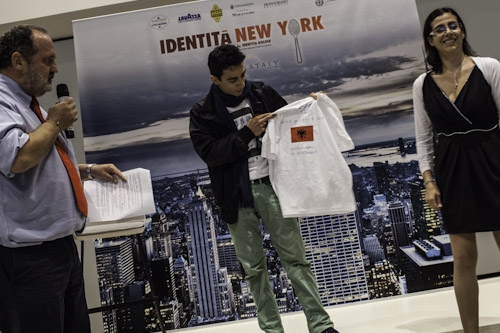 Galleria fotograficaHangar Bicocca, via Chiese 2, Milano. Per la prima volta teatro della presentazione della Guida di Identit&agrave;, &egrave; uno spazio polifunzionale nato nel 2004 dalla riconversione a spazio d&rsquo;arte contemporanea di un ex stabilimento appartenuto alla BredaAperto da gioved&igrave; a domenica, dalle 11 alle 23L'Hangar &egrave; anche HB Kids, programma di attivit&agrave; concepito apposta per i bimbi dai 12 ai 14 anni e le loro famiglie&nbsp;I Sette Palazzi Celesti di Anselm Kiefer, mostra permanente dell'HangarCon le permanenti, anche splendide mostre temporanee come Unidisplay di Carsten Nicolai, a&nbsp;cura di Chiara Bertola e Andrea LissoniSedie in attesa della conferenza di Identit&agrave;Claudio Scavizzi, regista di produzione, Magenta BureauRiunione pre-conferenza: Cinzia Benzi, colonna commerciale di Identit&agrave; Golose e Paolo MarchiAll'accoglienza: Annalisa Bianchi ed Elisa Pella di Magenta BureauClaudio Ceroni, presidente di Magenta Bureau, l'altra met&agrave; di Identit&agrave; GolosePaolo Marchi, l'altra met&agrave; di Identit&agrave; Golose, curatore della GuidaMain sponsorCarlo Cracco, ristorante CraccoOre 10.30, la sala inizia lentamente a riempirsiOre 11, la sala &egrave; gremita. In foto si riconoscono, da sinistra, Lorenzo Cogo, Fabio Pisani,&nbsp;Antonio Santini, Stefania Moroni, Gennaro Esposito, Mario Peqini, Alessandro NegriniTarsia Trevisan, giornalista di Class Life e splendida conduttrice della giornataFabio Barbaglini, da poco al timone della gloriosa Antica Osteria del Ponte di Cassinetta di Lugagnano (Milano)Carlo CraccoLuigi Taglienti, Trussardi alla ScalaChicco Cerea, Da Vittorio a Brusaporto (Bergamo)Anna Maschio, Bonaventura MaschioPadre Maurizio, Opera di San FrancescoGabriele Zanatta, caporedattore della GuidaAndrea Apreda, chef dell'Imago dell'Hotel Hassler e volto di Identit&agrave; New York, 12-14 ottobre prossimiElisabetta Serraiotto, responsabile Marketing & Comunicazione del Consorzio Grana Padano tra Claudio Ceroni e Paolo MarchiAl centro, Beniamino Nespor ed Eugenio Roncoroni de Al Mercato, MilanoSilvio Salmoiraghi dell'Acquerello di Fagnano Olona (Varese), Sorpresa dell'annoFederico De Cesare Viola, giornalista dell'annoMauro Mattei del Piazza Duomo d'Alba (Cn), Sommelier dell'annoAlessandro Pipero, Pipero al Rex, Roma, ma&icirc;tre dell'annoMezzo Christian Milone...... e l'altro mezzo del premio Birra in Cucina 2013Antonia Klugmann e Antonino Cannavacciuolo, migliore cuoca e miglior cuoco 2013Alice Delcourt dell'Erba Brusca di Milano,&nbsp;fresca vincitrice del Cous Cous Fest a San Vito Lo Capo (Trapani)Manuela Popolizio, spalla di Helmut K&ouml;cher del Merano Wine Festival (prossima edizione: 10-12 novembre 2012) e del Milano Food and Wine Festival (9-11 febbraio 2013)Alessia Magistroni, general manager dell&rsquo;Hangar BicoccaAimo Moroni, Il Luogo di Aimo e NadiaIn prima fila da sinistra, Aldo Palaoro, Comune di Milano, Sara Peirone di Lavazza, Marco Barbieri di Acqua Panna/S.Pellegrino, Alfredo Pratolongo di Heineken Italia ed Elisabetta Serraiotto, Consorzio Grana PadanoIrrompe Gennaro Esposito, Torre del Saracino di Vico Equense (Napoli)Da sinistra, Fumiko, Gennaro Esposito e Salvatore La Ragione de La Torre del Saracino (quest'ultimo premiato Sous chef dell'anno) con&nbsp;Carlo Mogolino di Torre Rosazza