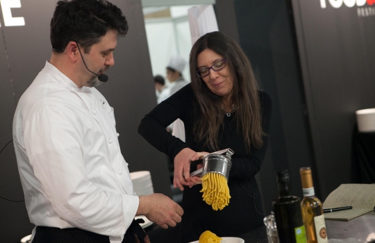 Galleria fotografica
















Luigi Taglienti e la sua Cipolla e quinto quarto













Luigi Sartini di Righi, ristorante di San Marino










