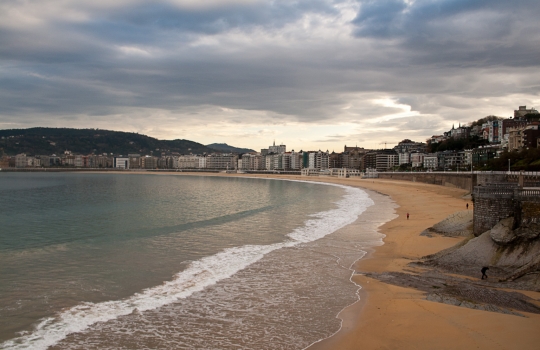Galleria fotograficaAbigail Mendoza, cuoca del ristorante Tlamanalli di Oaxaca in MessicoAndoni Luis Aduriz, padrone di casa a Gastronomika e cuoco del Mugaritz di Errenteria, Paesi BaschiJuan Mar&igrave; ed Elena Arzak, padre e figlia del ristorante che porta il loro cognome a San Sebastian, Paesi BaschiA destra Rodrigo Oliveira, cuoco del Mocot&ograve; di San Paolo in Brasile, altro protagonista di Identit&agrave; Milano 2012