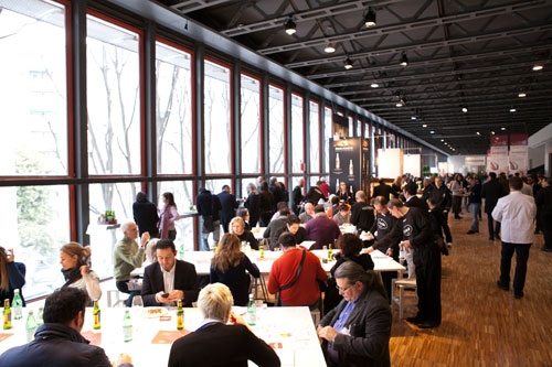 Galleria fotograficaA sinistra, Roberto Ceraudo, vignaiolo calabrese e tra i grandi protagonisti di Milano Food & Wine Festival