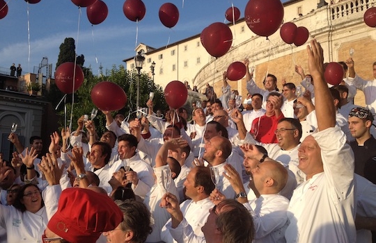 Galleria fotograficaPalloncini rossi in piazza di Spagna: via a Chef sotto le stelle 2