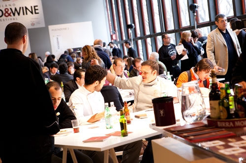 Galleria fotograficaA sinistra, Roberto Ceraudo, vignaiolo calabrese e tra i grandi protagonisti di Milano Food & Wine Festival