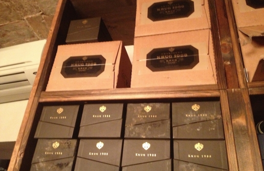 Photogallery






 
Modena’s colonnades, 186 thousand inhabitants and 3 restaurants with at least one Michelin star: Hostaria del Mare (1), Erba del Re (1) and Osteria Francescana (3 stars), our destination
 








Yellow and red tones prevail








The city still bears the signs of the May 2012 earthquake. On May 4th 2013, the day of our visit, a 3.8 magnitude earthquake was registered













By chance, Giuseppe Palmieri, maître and sommelier, appears from the grey door








Palmieri, 38, born in Matera. His first service in Francescana was on September 12th 2000








The old entrance to the restaurant, at number 24 in Via della Stella - as on the opening in 1995. It changed in September 2012: today you enter from number 22. Funnily enough, Google Maps is still set on the old entrance








The present entrance doors








Let’s start








After the latest renovations, the transit areas inside the Osteria appear as a contemporary art gallery








Mario Schifano’s world map








"Tourists", Maurizio Cattelan’s famous pigeons








Underneath the pigeons, Gavin Turk’s “Trashbag”








Three rooms, 12 tables, between 20 to 35 guests. 40% guests are Italian








Every table is illuminated by Davide Groppi’s Sampei lamp: if tables are moved, light follows








Francescana receives 150 reservations every day. But it also suffers from clients not showing up: on average, one table every week is booked but then guests don’t come








Right behind the kitchen, there’s the prêt-à-porter cellar





