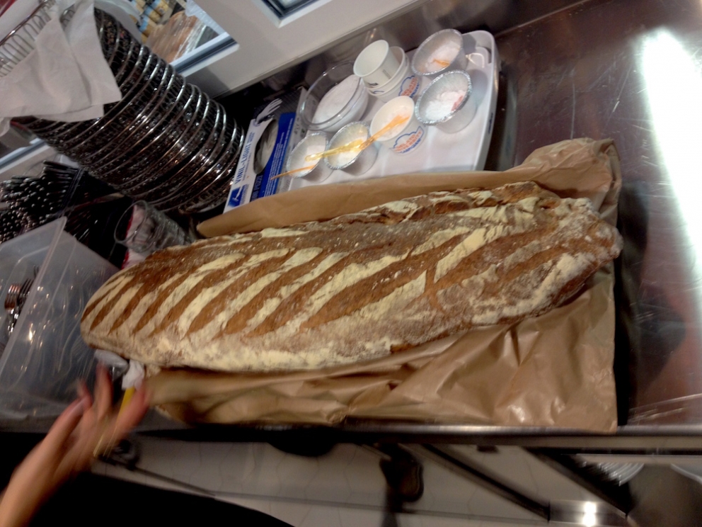 Galleria fotografica






PENSIEROSO. Ore 16.30 Massimo Bottura riflette in piazzale Greco prima del servizio








Il latte? Si utilizza solo quello che scade il giorno stesso








Frutta e verdura dall'Expo: ammaccata ma buona








Imperativo dietro le quinte: differenziare sistematicamente tutti i rifiuti








Men at work








Chili di fragole per il sorbetto finale. Le telecamere sono per un documentario che racconterà questi primi mesi di Refettorio Ambrosiano





