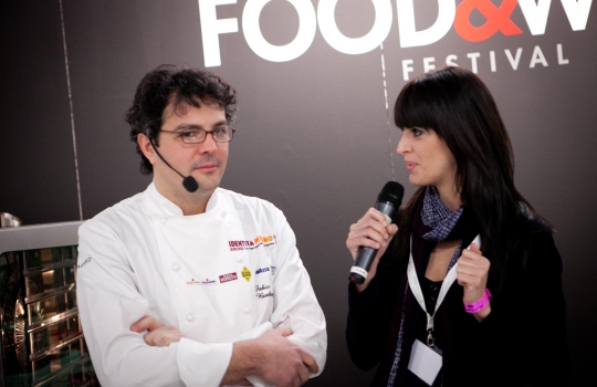 Galleria fotograficaMassimo Spigaroli:&nbsp;Ravioli di fonduta di tosone e culatello su crema di cimette di rape