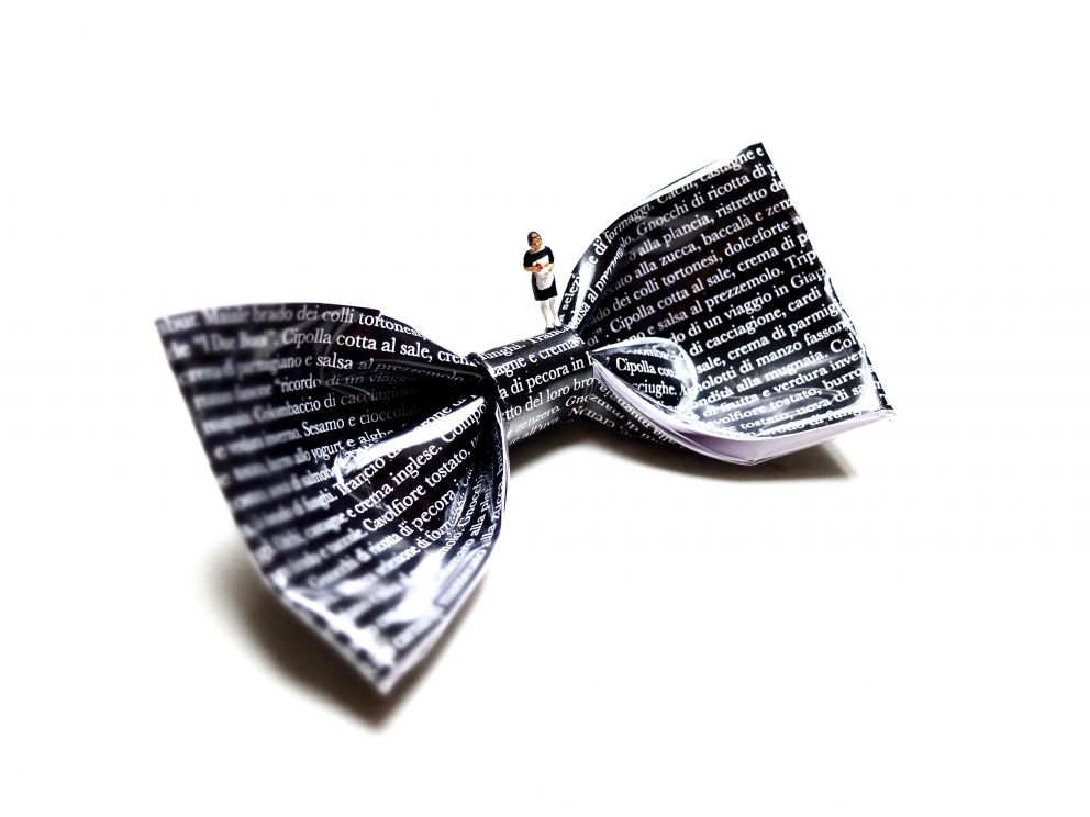 Galleria fotograficaBreakfast at Tiffany&rsquo;s
Seta, pvc, acciaio, cristallo, silicone
Bubbles are forever 
Nylon spalmato, pvc, vetro, alluminio
Make a wish...
Nylon spalmato, pvc, silicone, zucchero, cera
