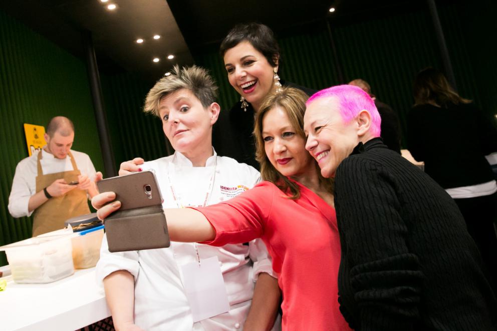 Galleria fotografica






Yannick Alléno davantin allo stand S.Pellegrino "The Experienze Table"









Matteo Lunelli, Oscar Farinetti, Francesco Cerea e, seduti, Josep Roca e Antonio Santini









Francesca Romana Barberini allo stand Petra Molino Quaglia









Massimo Bottura & selfie









Franco Pepe e Carlo Cracco









Fabrizio Ferrari e Nicola Fossaceca allo stand della Fondazione Birra Moretti









Gran folla: là in fondo c'è Pino Cuttaia...









Stand del Consorzio Tutela Grana Padano Dop, con Elisabetta Serraiotto









Paolo Parisi, Simone Rugiati & friends









Elio Sironi alla The Experience Table, che ha servito 800 coperti in tre giorni






