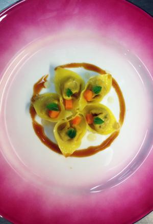 Photogallery






Anchovy staffed with salted codfish, lardo and tomato cake








Sicily king prawns with foie gras, fig and cocoa beans cream








Scallop with a crispy pork cracker, apple sauce and smoked potato








Risotto with red prawns, candied lemon and thyme





