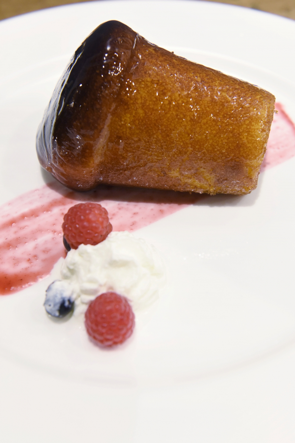 Photogallery






 La sala degustazioni del Roma FOOD&WINE Festival 2014: 200 vini di 59 aziende vinicole













 Da sinistra: Viviana Varese, Cristina Bowerman, Cesare Battisti e Luca Montersino 








 La coda alla vaccinara è caduta nel risotto di Cesare Battisti








Rosemary’s Ceci: Crema di ceci al curry con calamaretti, olio all’estratto di rosmarino e brodo intenso di calamari. Piatto di Viviana Varese








 Agnello & Carciofi di Cristina Bowerman








 Le degustazioni guidate organizzate da Helmuth Koecher













 Da sinistra: Andrea Provenzani, Angelo Sabatelli e Luciano Monosilio








 La mia Sicilia di Andrea Provenzani: Cous cous allo zafferano, ricciola, pesto al finocchietto, limone candito e pistacchi, cipolla al marsala, latte di mandorla








 Angelo Sabatelli: Riso, patate e cozze “secondo il mio punto di vista”








Le Polpette con polenta taragna secondo Luciano Monosilio








 Il trionfo dei salumi dell'Antica Ardenga di Massimo Pezzani








 Il re dei salumi: il Culatello













 La gara eliminatoria del Campionato Mondiale di Pesto genovese al mortaio








 I concorrenti della gara di pesto








 Enrico Panero, chef del ristorante Da Vinci di Eataly Firenze








 Massimo Bottura e il suo magico Compresso Storico








 Il trionfo dei dolci di Luca Montersino, pasticciere di Golosi di Salute ad Alba (Cuneo)








 Il compromesso storico di Massimo Bottura








 Zuppa di Plinio di Daniele Usai: Zuppa di pesce locale con estratto di pino mugo e pinoli








 L'omaggio al pesto di Enrico Panero: Trenette pesto e patate








 Le presentazioni degli chef al Tavolo dei 10 Fortunati








 Gli chef Niko Romito, Agostino Iacobucci e Massimiliano Mascia








 L'Uovo in raviolo "San Domenico" con burro di malga, Grana Padano Riserva e tartufo bianco di Massimiliano Mascia








Il Coniglio in scapece preparato dai cuochi di Spazio a Eataly Roma, il progetto della Niko Romito Formazione





