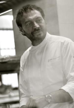 Galleria fotograficaAlice Delcourt, cuoca francese trapiantata a Milano dove &egrave; responsabile dell'Erba Brusca. Al Milano food&wine Festival presenter&agrave; lo Sgombro affumicato su un cous cous di frutta ed erbe, affumicato con foglie di t&egrave; neroCesare Battisti, chef e socio del ristorante Ratan&agrave; a Milano, una mano felice con il risotto che al festival presenter&agrave; come              

Riso, latte di capra, Grana Padano, vaniglia, pepe nero e carciofi croccanti
Foto Brambilla - SerraniClaudio Sadler, chef e patron del Sadler sui Navigli a Milano. Sabato 4 febbraio 2012 sua la              

Passata di carciofi freschi con crostone di focaccia di grano arso e ricotta ovina acida
Foto Brambilla/Serrani e Paolo MarchiRodrigo Oliveira, anima del ristorante Mocot&ograve; a San Paolo, dove la caipirinha &egrave; sempre strepitosa. Rodrigo porter&agrave; a Milano una certezza del Brasile: Stufato di fave, verdure e costine di maiale - Fava beans stew, vegetables and stuffed pork ribsMassimo Bottura, chef e patron dell'Osteria Francescana a Modena, ristorante che il 1&deg; gennaio chiuder&agrave; per ristrutturazione della cucina e riaprire la sera di luned&igrave; 6 febbraio...              

Pasta e fagioli con croste di Grana Padano e l&rsquo;osso del Prosciutto di Parma, il suo piatto a Milano
Foto Brambilla - SerraniSimone Padoan, pizzaiolo, titolare dei Tigli a San Bonifacio in provincia di Vicenza, inventore della pizza gourmet, il 5 febbraio proporr&agrave; L&rsquo;orto d&rsquo;inverno, pizza dedicata alla pausa pranzo
Foto Brambilla - SerraniBeniamino Bilali, pizzaiolo, suo il Berber&egrave; Light Pizza&Food a Castel Maggiore in provincia di Bologna, metter&agrave; la sua firma sulla Pizza con-fusione, con fagioli, pancetta di mora e neve di rosmarino
&nbsp;