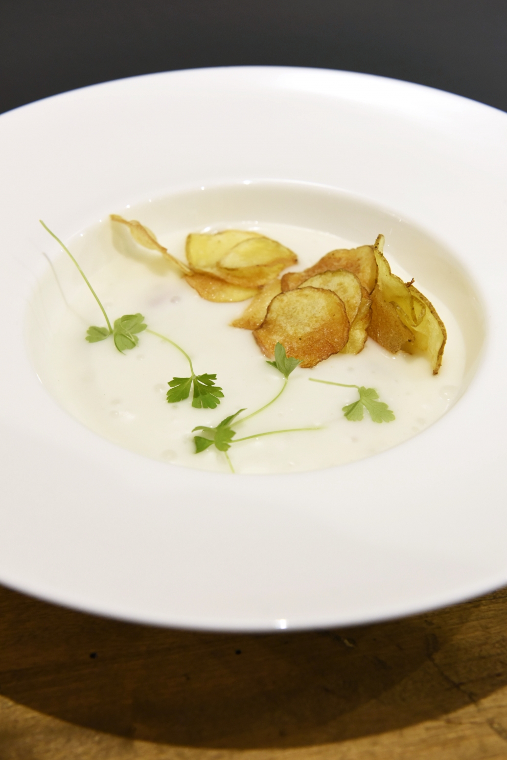 Photogallery






 La sala degustazioni del Roma FOOD&WINE Festival 2014: 200 vini di 59 aziende vinicole













 Da sinistra: Viviana Varese, Cristina Bowerman, Cesare Battisti e Luca Montersino 








 La coda alla vaccinara è caduta nel risotto di Cesare Battisti








Rosemary’s Ceci: Crema di ceci al curry con calamaretti, olio all’estratto di rosmarino e brodo intenso di calamari. Piatto di Viviana Varese








 Agnello & Carciofi di Cristina Bowerman








 Le degustazioni guidate organizzate da Helmuth Koecher













 Da sinistra: Andrea Provenzani, Angelo Sabatelli e Luciano Monosilio








 La mia Sicilia di Andrea Provenzani: Cous cous allo zafferano, ricciola, pesto al finocchietto, limone candito e pistacchi, cipolla al marsala, latte di mandorla





