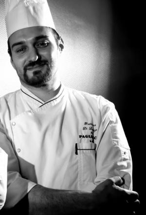 Galleria fotografica






Luca Caviola – sous-chef L’Chimpl da Tamion (Vigo di Fassa, Trento)








Matteo Chiaudrero – chef  Tenuta La Cascinetta Buriasco (Buriasco, Torino)








Federico Delmonte – chef  Il Cancello del Palace Hotel (Viareggio, Lucca)





