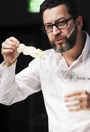 Galleria fotografica






Jean-François Piège, "il più talentuoso della generazione dei 40enni francesi", definizione di Enzo Vizzari, con lui sul palco





