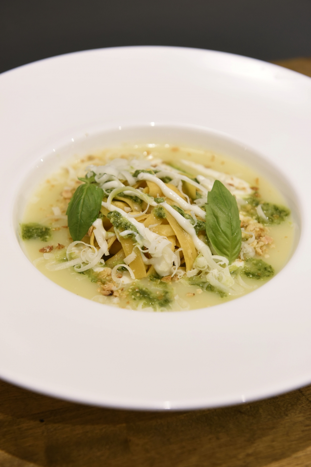 Photogallery






 La sala degustazioni del Roma FOOD&WINE Festival 2014: 200 vini di 59 aziende vinicole













 Da sinistra: Viviana Varese, Cristina Bowerman, Cesare Battisti e Luca Montersino 








 La coda alla vaccinara è caduta nel risotto di Cesare Battisti








Rosemary’s Ceci: Crema di ceci al curry con calamaretti, olio all’estratto di rosmarino e brodo intenso di calamari. Piatto di Viviana Varese








 Agnello & Carciofi di Cristina Bowerman








 Le degustazioni guidate organizzate da Helmuth Koecher













 Da sinistra: Andrea Provenzani, Angelo Sabatelli e Luciano Monosilio








 La mia Sicilia di Andrea Provenzani: Cous cous allo zafferano, ricciola, pesto al finocchietto, limone candito e pistacchi, cipolla al marsala, latte di mandorla








 Angelo Sabatelli: Riso, patate e cozze “secondo il mio punto di vista”








Le Polpette con polenta taragna secondo Luciano Monosilio








 Il trionfo dei salumi dell'Antica Ardenga di Massimo Pezzani








 Il re dei salumi: il Culatello













 La gara eliminatoria del Campionato Mondiale di Pesto genovese al mortaio








 I concorrenti della gara di pesto








 Enrico Panero, chef del ristorante Da Vinci di Eataly Firenze








 Massimo Bottura e il suo magico Compresso Storico








 Il trionfo dei dolci di Luca Montersino, pasticciere di Golosi di Salute ad Alba (Cuneo)








 Il compromesso storico di Massimo Bottura








 Zuppa di Plinio di Daniele Usai: Zuppa di pesce locale con estratto di pino mugo e pinoli





