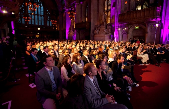 Galleria fotograficaI festeggiamenti del Noma sul palcoI fratelli Roca, al secondo posto della classificaEnrico Crippa, chef di Piazza Duomo, e Giuseppe Palmieri, sommelier dell'Osteria FrancescanaJuan Mari e Elena Arzak