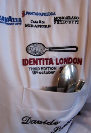 Galleria fotograficaAppetizer di Nuno Mendes, Spaghetti di patate con calamariSpaghetti freddi, sedano, uova di aringa, anice di Paolo Lopriore