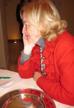 Galleria fotograficaParticolare della giacca da cuoca di Antonella Millarte, gastronoma, appassionata sostenitrice della causa della qualit&agrave; dell'agro-alimentare pugliese. Ha presentato l'intera giornata di Qoco 2011 alla Tenuta Cocevola ad AndriaLo chef Ishii Hidenao e il giornalista Shingeru Haiashi, socio di Eataly in Giappone
Posate surgelate per il sashimiL'Insalata di orata cruda di Ishii HidenaoYuko Suyama, giornalista giapponese da tempo trapiantata a MilanoAntonella Millarte con Bill Knott, Elisabeth Minchilli e Lucy GordanLa Calamarata con ceci neri, gamberi crudi e bottarga di muggine di Alex Pilas, il responsabile di tutta la ristorazione di Eataly New York. Alle sue dipendenze oltre 400 personeAlex Pilas con Luciana Doronzo (Regione Puglia)Oscar Farinetti a Qoco 2011L'occhio di Elvio Gorelli, telereporter brindisino, da tempo residente nel Canton Ticino
Il Baccal&agrave; Gadus Morhua su pinzimonio invernale, zimino di bietole e olio extravergine d'oliva cultivar Coratina, secondo di pesce di Enrico PaneroSempre lo straordinario baccal&agrave; di Enrico PaneroUna singlolare immagine a incastro tra Enrico Panero, chef del Marin, il ristorante di Eataly a Genova, e Gianluca Biscalchin, autore e illustratoreEnrico Panero, piemontese di Fossano (Cuneo), 25 anni a gennaio 2012Faith Willinger, giornalista statunitense che ha trovato la sua America in Toscana, a Firenze a voler essere precisiLo Stracotto de La Granda al cucchiaio su passata di patate di montagna e olio extra vergine d'oliva cultivar Coratina, secondo di carne di Ugo AlciatiUgo Alciati, chef da Guido a Pollenzo, uno dei tre ristoranti stellati dei fratelli Alciati