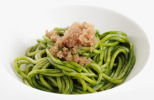 Galleria fotograficaAppetizer di Nuno Mendes, Spaghetti di patate con calamari