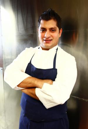 Galleria fotografica






IL MIGLIOR CHEF Cavit
Alessandro Negrini e Fabio Pisani
Il Luogo di Aimo e Nadia, Milano
Ne hanno fatta di strada questi due cuochi nati ai confini opposti d’Italia, Pisani in Puglia e Negrini in Valtellina, già premiati come sous-chef alla corte di Aimo e Nadia Moroni e ora primi assoluti. Da quando hanno la responsabilità del Luogo è sempre Grande Italia ma con sapori anche nuovi








LA MIGLIORE CHEF Sognatori del Gusto
Sara Preceruti
La Locanda del Notaio, Pellio Intelvi (Como)
L’Italia fatica a essere un paese per chef in rosa. Resiste la figura della cuoca che è anche moglie, fidanzata, figlia e raddoppia i fornelli di casa con quelli del locale. Sara Preceruti no. Lei ha scalzato lo chef uomo e ha legittimato stelle e onori con una personalità e sensibilità speciali








IL MIGLIOR CHEF STRANIERO Grana Padano
Kobe Desramaults
In De Wulf, Dranouter (Belgio)
Kobe, un nome che non puoi scordare, secco e netto, ha il grande merito di essere emerso con la sua cucina in un paese, il Belgio, che ha sempre avuto un rapporto stretto con la Francia. Ma lui è fiammingo, se ne infischia e tira diritto con menu solo suoi, prendere e godere. E a Gand ecco il bistrò





