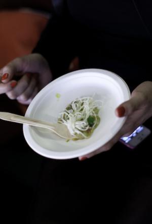 Galleria fotograficaViviana Varese, chef e titolare di Alice in via Adige a Milano, telefono +39.02.5462930, con Alfredo Zini, vice presidente della FipeGianluca Fusto, globetrotter del cioccolato, telefono +39.389.6916364, premiato come Pasticciere dell'Anno da Sara Peirone, responsabile Top Gastronomy di LavazzaClaudio Sadler, chef e patron del ristorante Sadler in via Ascanio Sforza 77 a Milano, telefono +39.02.58104451. Suo il premio Birra in cucina ricevuto dalle mani di Alfredo Pratolongo, responsabile Comunicazione e Affari Istituzionali di Heineken ItaliaSimone Padoan, titolare dei Tigli a San Bonifacio in provincia di Verona, telefono +39.045.6102606, padre della pizza gourmet e come tale premiato con il Petra Creativit&agrave; in cucina da Chiara Quaglia e Piero Gabrieli di Molino Quaglia
Franco Aliberti premiato da Paolo Caporossi, Marketing Manager Italia di S.Pellegrino, come miglior giovane nel panorama italiano. Appunto importante: dopo una vita come pasticciere, Franco all'Osteria Francescana si occuper&agrave; di primi piatti. Per i dessert c'&egrave; tempoMassimo Bottura con Nicola Baldrighi, presidente del Consorzio di tutela del Grana Padano. La faraona dolce-salata dello chef-patron dell'Osteria Francecana, in via Stella a Modena, telefono +39.059.210118, &egrave; stata giudicata il Piatto dell'AnnoDue famiglie per un premio: Matteo e Camilla Lunelli, titolari della trentina Cantine Ferrari, con Chicco e Bobo Cerea, Famiglia dell'Anno 2012, alla testa del ristorante Da Vittorio a Brusaporto in provincia di Bergamo, telefono +39.035.681024
Missy Robbins &egrave; la straordinaria guida di ben due locali che a New York si chiamano A Voce, sulla Madison e sulla Park. Quest'anno a Milano, Missy &egrave; stata premiata da Manfredi Barbera, titolare dei Premiati Oleifici Barbera, per avere esaltato la&nbsp; Tipicit&agrave; italiana in cucinaNiko Romito, faro del Reale Casadonna nella nuova sede di Castel di Sangro in provincia dell'Aquila, telefono +39.0864.69382, &egrave; il Cuoco dell'Anno Nino Negri secondo noi di Identit&agrave; GoloseAlessandro Gilmozzi, chef e patron del Molin a Cavalese in provincia di Trento, telefono +39.0462.340074, premiato da Giovanni Minetti, direttore generale di Fontanafredda - Mirafiore, perch&eacute; il miglior Artigiano della gola dell'anno 2012Aimo e Nadia Moroni, toscani trapiantati a MIlano da oltre mezzo secolo, alla guida del Luogo di Aimo e Nadia in via Montecuccoli, telefono +39.02.02.416886