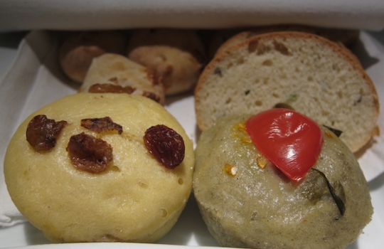 Galleria fotograficaInverno ad Andria, venerd&igrave; 2 dicembre 2011 all'ora di pranzo all'ingresso del ristorante Umami