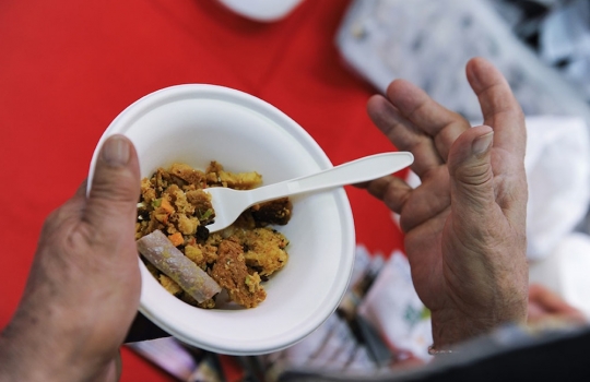 Galleria fotografica






L'assessore comunale Franco D'Alfonso, il curatore di Identità Golose Paolo Marchi, Viviana Varese di Alice e Alfredo Zini di Confcommercio e dei Ristoratori milanesi








Cristina Aromando, Aromando Bistrot, mercato Fusina








Mercato Ferrara: Massimo Masuelli dell’omonima trattoria storica di viale Umbria








Maurizio Di Prima di Nassa Osteria, mercato Rombon








 Mercato Morsenchio, Tronconi e Traversone, Trattoria del Nuovo Macello e Cucina dei Frigoriferi Milanesi








Giuseppe Zen, Mangiari di strada


















La Lanzarda di Maurizio Di Prima, chef di Nassa Osteria, sabato al mercato Rombon








Riccardo Orfino di Ladybu con Pedol, storico pescivendolo di Wagner





