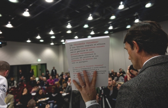 Galleria fotograficaLorenzo Cogo d'El Coq di Marano Vicentino (foto Michele Bella)Aurora Mazzucchelli del Marconi&nbsp;di Sasso Marconi (Bologna) e Viviana Varese di Alice a Milano&nbsp;(foto Michele Bella)In primo piano il giovane Daniel Berlin, cuoco di Malmoe in Svezia. Alle sue spalle, il giornalista connazionale Mattias Kroon&nbsp;(foto Michele Bella)Sandra Ciciriello, donna di sala e recruiting pesce di Alice a Milano&nbsp;(foto Michele Bella)Antonia Klugmann del Ridotto a Venezia con la giornalista Errica Tamani (di spalle, foto Michele Bella)Enrico Panero di Eataly a Genova (foto Michele Bella)Iside De Cesare della Parolina di Acquapendente (Viterbo)&nbsp;(foto Michele Bella)Sergio Humada, cuoco catalano dell'Alma di Barcellona&nbsp;(foto Michele Bella)Stevie Parle del Dock Kitchen di Londra&nbsp;(foto Michele Bella)Franco Aliberti, cuoco dell'Osteria Francescana di Modena, dialoga con il giornalista Carlo Passera (foto Michele Bella)Marianna Vitale (a destra) con la sua assistente. Al centro, la giornalista e presentatrice dell'intera giornata di Identit&agrave; Donna&nbsp;Errica Tamani (foto&nbsp;Michele Bella)Chiara Patracchini, pasticcera della Credenza di San Maurizio Canavese (Torino)&nbsp;(foto&nbsp;Michele Bella)
&nbsp;Andrea Aprea del Vun del Park Hyatt&nbsp;di Milano (foto&nbsp;Michele Bella)Nino Di Costanzo del Mosaico dell'Hotel Terme Manzi di Ischia (Napoli). Alle sue spalle, la giornalista Eleonora Cozzella (foto&nbsp;Michele Bella)
&nbsp;Francesco Sposito della Taverna Estia di Brusciano (Napoli)&nbsp;(foto&nbsp;Michele Bella)
&nbsp;Beppe Rambaldi, spalla solida di Davide Scabin al Combal.Zero e nelle due lezioni di Identit&agrave; Milano 2012&nbsp;(foto&nbsp;Michele Bella)
&nbsp;Pino Cuttaia della Madia di Licata (Agrigento)&nbsp;(foto&nbsp;Michele Bella)
&nbsp;Felice Sgarra dell'Umami di Andria. Alle sue spalle, s'itravede il giornalista Raffaele Foglia (foto Michele Bella)