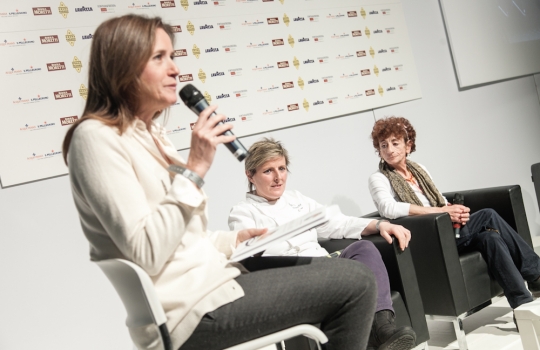 Galleria fotografica






Attovagliati a Identità di Sala, Mariella Cedroni e Massimo Bottura








Renato Bosco








Seconda edizione di Identità di Pizza








Lello Ravagnan da Chirignago








Beppe Palmieri, glocal di sala













Rossella Gardini, Gianluca Biscalchin, Roberta Schira e Paolo Marchi








Rossella Gardini








Gianluca Biscalchin, Gianluca Fusto e Carla Icardi








Sotto i cioccolatini, Cristina Viggè








Gianluca Biscalchin, presentatore di Identità Libri





