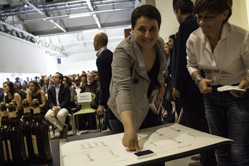 Galleria fotograficaHangar Bicocca, via Chiese 2, Milano. Per la prima volta teatro della presentazione della Guida di Identit&agrave;, &egrave; uno spazio polifunzionale nato nel 2004 dalla riconversione a spazio d&rsquo;arte contemporanea di un ex stabilimento appartenuto alla BredaAperto da gioved&igrave; a domenica, dalle 11 alle 23L'Hangar &egrave; anche HB Kids, programma di attivit&agrave; concepito apposta per i bimbi dai 12 ai 14 anni e le loro famiglie&nbsp;I Sette Palazzi Celesti di Anselm Kiefer, mostra permanente dell'HangarCon le permanenti, anche splendide mostre temporanee come Unidisplay di Carsten Nicolai, a&nbsp;cura di Chiara Bertola e Andrea LissoniSedie in attesa della conferenza di Identit&agrave;Claudio Scavizzi, regista di produzione, Magenta BureauRiunione pre-conferenza: Cinzia Benzi, colonna commerciale di Identit&agrave; Golose e Paolo MarchiAll'accoglienza: Annalisa Bianchi ed Elisa Pella di Magenta BureauClaudio Ceroni, presidente di Magenta Bureau, l'altra met&agrave; di Identit&agrave; GolosePaolo Marchi, l'altra met&agrave; di Identit&agrave; Golose, curatore della GuidaMain sponsorCarlo Cracco, ristorante CraccoOre 10.30, la sala inizia lentamente a riempirsiOre 11, la sala &egrave; gremita. In foto si riconoscono, da sinistra, Lorenzo Cogo, Fabio Pisani,&nbsp;Antonio Santini, Stefania Moroni, Gennaro Esposito, Mario Peqini, Alessandro NegriniTarsia Trevisan, giornalista di Class Life e splendida conduttrice della giornataFabio Barbaglini, da poco al timone della gloriosa Antica Osteria del Ponte di Cassinetta di Lugagnano (Milano)Carlo CraccoLuigi Taglienti, Trussardi alla ScalaChicco Cerea, Da Vittorio a Brusaporto (Bergamo)Anna Maschio, Bonaventura MaschioPadre Maurizio, Opera di San FrancescoGabriele Zanatta, caporedattore della GuidaAndrea Apreda, chef dell'Imago dell'Hotel Hassler e volto di Identit&agrave; New York, 12-14 ottobre prossimiElisabetta Serraiotto, responsabile Marketing & Comunicazione del Consorzio Grana Padano tra Claudio Ceroni e Paolo MarchiAl centro, Beniamino Nespor ed Eugenio Roncoroni de Al Mercato, MilanoSilvio Salmoiraghi dell'Acquerello di Fagnano Olona (Varese), Sorpresa dell'annoFederico De Cesare Viola, giornalista dell'annoMauro Mattei del Piazza Duomo d'Alba (Cn), Sommelier dell'annoAlessandro Pipero, Pipero al Rex, Roma, ma&icirc;tre dell'annoMezzo Christian Milone...... e l'altro mezzo del premio Birra in Cucina 2013Antonia Klugmann e Antonino Cannavacciuolo, migliore cuoca e miglior cuoco 2013Alice Delcourt dell'Erba Brusca di Milano,&nbsp;fresca vincitrice del Cous Cous Fest a San Vito Lo Capo (Trapani)Manuela Popolizio, spalla di Helmut K&ouml;cher del Merano Wine Festival (prossima edizione: 10-12 novembre 2012) e del Milano Food and Wine Festival (9-11 febbraio 2013)Alessia Magistroni, general manager dell&rsquo;Hangar BicoccaAimo Moroni, Il Luogo di Aimo e NadiaIn prima fila da sinistra, Aldo Palaoro, Comune di Milano, Sara Peirone di Lavazza, Marco Barbieri di Acqua Panna/S.Pellegrino, Alfredo Pratolongo di Heineken Italia ed Elisabetta Serraiotto, Consorzio Grana PadanoIrrompe Gennaro Esposito, Torre del Saracino di Vico Equense (Napoli)Da sinistra, Fumiko, Gennaro Esposito e Salvatore La Ragione de La Torre del Saracino (quest'ultimo premiato Sous chef dell'anno) con&nbsp;Carlo Mogolino di Torre RosazzaMario Peqini, pasticciere dell'anno, Aimo e Nadia, solleva una maglietta con la bandiera del suo paese: Albania