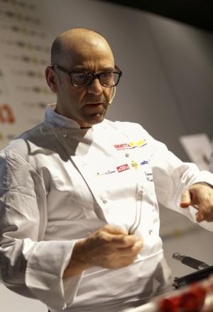 Galleria fotografica






Attovagliati a Identità di Sala, Mariella Cedroni e Massimo Bottura








Renato Bosco








Seconda edizione di Identità di Pizza








Lello Ravagnan da Chirignago








Beppe Palmieri, glocal di sala













Rossella Gardini, Gianluca Biscalchin, Roberta Schira e Paolo Marchi








Rossella Gardini








Gianluca Biscalchin, Gianluca Fusto e Carla Icardi








Sotto i cioccolatini, Cristina Viggè








Gianluca Biscalchin, presentatore di Identità Libri








Camilla Baresani, Viviana Varese e Fiorenza Auriemma








Sandra Ciciriello, passione ittica








Camilla Baresani, Licia Granello e Maida Mercuri








Gianluca Biscalchin e Andrea Vitali








Francesco Apreda








Francescon Apreda e Antonio Paolini








Paolo Marchi presenta la sua ultima fatica editoriale








Il team di Guido Tommasi, presente con due titoli: Pan'Ino e Cucina di Roma e del Lazio








Leonardo Romanelli








 Cinzia Benzi, musa del Sauternes con Laura Di Cosimo








Simone Salvini e Marco Bianchi








Matteo Baronetto, 18 anni di pasta da Cracco 








Roberto Petza: la pasta e la Sardegna








Assaggi everywhere








Domenico Della Salandra, colonna in cucina





