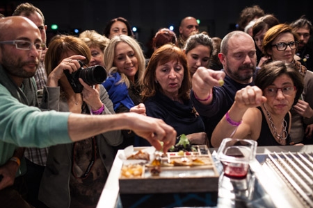 Galleria fotografica






Francesca Barberini, Andrea Petrini, Bertrand Grébaut e Theo, sommelier di Septime








Angel Leon








Magnus Nilsson tra Giulia Corradetti e Lisa Marchesi dell'organizzazione di Identità








Roberto Filippelli, responsabile marketing e comunicazione di Fontanafredda, premia Massimo Spigaroli, Artigiano del Gusto 2013, chef dell'Antica Corte Pallavicina di Polesine Parmense (Parma)








Consegna del premio "Amici di Identità Golose" al fotografo Bob Noto, al giornalista Roberto Perrone e al regista Elvio Gorelli








Il presidente dell'Ente bilaterale nazionale del turismo e vicepresidente di Fipe Alfredo Zini consegna il premio Identità Vincenti a Milano a Enrico Merli McClure e Giovanni Ruggieri, direttore e chef del ristorante Il Refettorio di Milano








A destra Ryan Clift, profeta della gastromixology








Paolo Marchi e Magnus Nilsson





