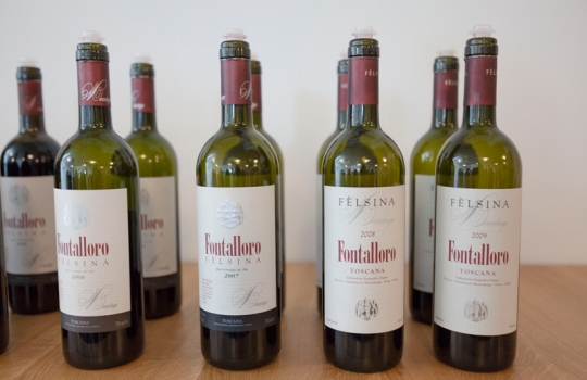 Galleria fotografica






I dolci di Luca Montersino e Gianluca Esposito


















Grana Padano








Luca Montersino, goloso di salute








Ian D'Agata, in piedi, e Fabio Turchetti, protagonisti delle degustazioni





