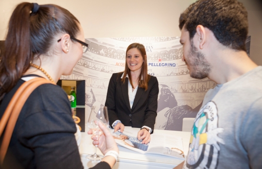 Galleria fotografica






I dolci di Luca Montersino e Gianluca Esposito


















Grana Padano








Luca Montersino, goloso di salute








Ian D'Agata, in piedi, e Fabio Turchetti, protagonisti delle degustazioni








Fontalloro protagonista tra i vini


















Gianluca Esposito, ristorante Italia di Eataly Roma








Moreno Cedroni, Madonnina del Pescatore a Senigallia (Ancona)








Arcangelo Dandini, L'Arcangelo, Roma Prati








Ugo Alciati, Guido a Serralunga d'Alba (Cuneo)








Da sinistra: Ugo Alciati, Moreno Cedroni, Nicola Farinetti, Arcangelo Dandini, Luca Montersino e Gianluca Esposito. Nascosto, Massimo Sola








Alessandra Rotondi, Paolo Marchi, Helmuth Koecher


















Il vitello tonnato di Ugo Alciati








Il Baccalà con salsa di cardamomo, rosa e finocchio di Moreno Cedroni








Luca Montersino e Ugo Alciati








Il Pollo alla romana di Arcangelo Dandini








Moreno Cedroni





