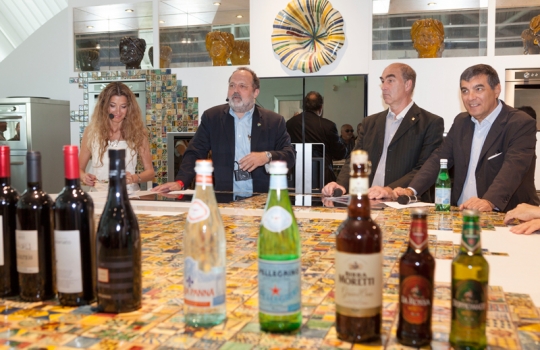 Galleria fotografica






I dolci di Luca Montersino e Gianluca Esposito


















Grana Padano








Luca Montersino, goloso di salute








Ian D'Agata, in piedi, e Fabio Turchetti, protagonisti delle degustazioni








Fontalloro protagonista tra i vini


















Gianluca Esposito, ristorante Italia di Eataly Roma








Moreno Cedroni, Madonnina del Pescatore a Senigallia (Ancona)








Arcangelo Dandini, L'Arcangelo, Roma Prati








Ugo Alciati, Guido a Serralunga d'Alba (Cuneo)








Da sinistra: Ugo Alciati, Moreno Cedroni, Nicola Farinetti, Arcangelo Dandini, Luca Montersino e Gianluca Esposito. Nascosto, Massimo Sola








Alessandra Rotondi, Paolo Marchi, Helmuth Koecher


















Il vitello tonnato di Ugo Alciati








Il Baccalà con salsa di cardamomo, rosa e finocchio di Moreno Cedroni








Luca Montersino e Ugo Alciati








Il Pollo alla romana di Arcangelo Dandini








Moreno Cedroni








Acqua Panna e S.Pellegrino








Claudio Ceroni da Birra Moretti








Emanuele Scarello, Agli Amici, Godia (Udine)








Heinz Beck, La Pergola, Roma








Marianna Vitale, Sud, Quarto (Napoli)








Beck in posa








Marianna Vitale, Heinz Beck, Massimo Sola, Emanuele Scarello e Gianluca Esposito





