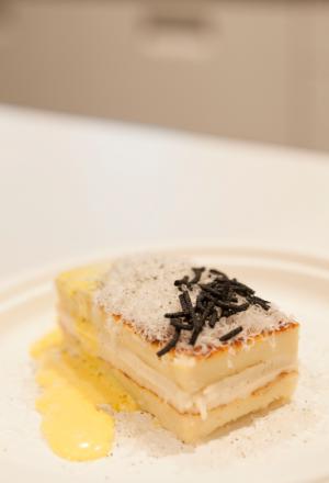 Galleria fotografica






I dolci di Luca Montersino e Gianluca Esposito


















Grana Padano








Luca Montersino, goloso di salute








Ian D'Agata, in piedi, e Fabio Turchetti, protagonisti delle degustazioni








Fontalloro protagonista tra i vini


















Gianluca Esposito, ristorante Italia di Eataly Roma








Moreno Cedroni, Madonnina del Pescatore a Senigallia (Ancona)








Arcangelo Dandini, L'Arcangelo, Roma Prati








Ugo Alciati, Guido a Serralunga d'Alba (Cuneo)








Da sinistra: Ugo Alciati, Moreno Cedroni, Nicola Farinetti, Arcangelo Dandini, Luca Montersino e Gianluca Esposito. Nascosto, Massimo Sola








Alessandra Rotondi, Paolo Marchi, Helmuth Koecher


















Il vitello tonnato di Ugo Alciati








Il Baccalà con salsa di cardamomo, rosa e finocchio di Moreno Cedroni








Luca Montersino e Ugo Alciati








Il Pollo alla romana di Arcangelo Dandini








Moreno Cedroni








Acqua Panna e S.Pellegrino








Claudio Ceroni da Birra Moretti








Emanuele Scarello, Agli Amici, Godia (Udine)








Heinz Beck, La Pergola, Roma








Marianna Vitale, Sud, Quarto (Napoli)








Beck in posa








Marianna Vitale, Heinz Beck, Massimo Sola, Emanuele Scarello e Gianluca Esposito








Alessandra Rotondi, Paolo Marchi, Helmut Koecher, Claudio Ceroni








Marianna Vitale...








... e la sua Cheese cake di baccalà profumato al finocchietto con ceci, pomodori confit e buccia di limone








Il Pollo, patate, limone e caffè di Emanuele Scarello













Il Tonno grigliato con gelatina di vitello alle erbe di Heinz Beck








Birra Moretti








In primo piano, Cinzia Benzi di Magenta Bureau








Nicola Trabucchi e il Falerno








Helmuth Köcher


















Francesco Apreda, Imago dell'Hotel Hassler, Roma








Elisa Pella di Magenta Bureau e Davide Scabin, Combal.zero, Rivoli (Torino)








Scabin con Daria Abbondi di Magenta Bureau








Il Cous cous al curry indiano, abbacchio alla brace inversa e fluido di pasta al pomodoro di Francesco Apreda








Davide Scabin


















Davide Scabin, Marco Stabile e Francesco Apreda




















