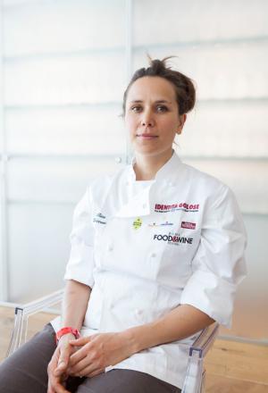 Galleria fotografica






I dolci di Luca Montersino e Gianluca Esposito


















Grana Padano








Luca Montersino, goloso di salute








Ian D'Agata, in piedi, e Fabio Turchetti, protagonisti delle degustazioni








Fontalloro protagonista tra i vini


















Gianluca Esposito, ristorante Italia di Eataly Roma








Moreno Cedroni, Madonnina del Pescatore a Senigallia (Ancona)








Arcangelo Dandini, L'Arcangelo, Roma Prati








Ugo Alciati, Guido a Serralunga d'Alba (Cuneo)








Da sinistra: Ugo Alciati, Moreno Cedroni, Nicola Farinetti, Arcangelo Dandini, Luca Montersino e Gianluca Esposito. Nascosto, Massimo Sola








Alessandra Rotondi, Paolo Marchi, Helmuth Koecher


















Il vitello tonnato di Ugo Alciati








Il Baccalà con salsa di cardamomo, rosa e finocchio di Moreno Cedroni








Luca Montersino e Ugo Alciati








Il Pollo alla romana di Arcangelo Dandini








Moreno Cedroni








Acqua Panna e S.Pellegrino








Claudio Ceroni da Birra Moretti








Emanuele Scarello, Agli Amici, Godia (Udine)








Heinz Beck, La Pergola, Roma








Marianna Vitale, Sud, Quarto (Napoli)








Beck in posa








Marianna Vitale, Heinz Beck, Massimo Sola, Emanuele Scarello e Gianluca Esposito








Alessandra Rotondi, Paolo Marchi, Helmut Koecher, Claudio Ceroni








Marianna Vitale...








... e la sua Cheese cake di baccalà profumato al finocchietto con ceci, pomodori confit e buccia di limone








Il Pollo, patate, limone e caffè di Emanuele Scarello













Il Tonno grigliato con gelatina di vitello alle erbe di Heinz Beck








Birra Moretti








In primo piano, Cinzia Benzi di Magenta Bureau








Nicola Trabucchi e il Falerno








Helmuth Köcher


















Francesco Apreda, Imago dell'Hotel Hassler, Roma








Elisa Pella di Magenta Bureau e Davide Scabin, Combal.zero, Rivoli (Torino)








Scabin con Daria Abbondi di Magenta Bureau








Il Cous cous al curry indiano, abbacchio alla brace inversa e fluido di pasta al pomodoro di Francesco Apreda








Davide Scabin


















Davide Scabin, Marco Stabile e Francesco Apreda























Gli Gnocchi alla romanara di Davide Scabin








Il Vitello Palamitè di Marco Stabile








Manuel e Christian Costardi, Cinzia di Vercelli








Cristina Bowerman, Glass Hostaria, Roma





