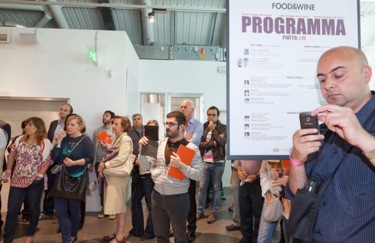 Galleria fotografica






I dolci di Luca Montersino e Gianluca Esposito


















Grana Padano








Luca Montersino, goloso di salute








Ian D'Agata, in piedi, e Fabio Turchetti, protagonisti delle degustazioni








Fontalloro protagonista tra i vini


















Gianluca Esposito, ristorante Italia di Eataly Roma








Moreno Cedroni, Madonnina del Pescatore a Senigallia (Ancona)








Arcangelo Dandini, L'Arcangelo, Roma Prati








Ugo Alciati, Guido a Serralunga d'Alba (Cuneo)








Da sinistra: Ugo Alciati, Moreno Cedroni, Nicola Farinetti, Arcangelo Dandini, Luca Montersino e Gianluca Esposito. Nascosto, Massimo Sola








Alessandra Rotondi, Paolo Marchi, Helmuth Koecher


















Il vitello tonnato di Ugo Alciati








Il Baccalà con salsa di cardamomo, rosa e finocchio di Moreno Cedroni








Luca Montersino e Ugo Alciati








Il Pollo alla romana di Arcangelo Dandini








Moreno Cedroni








Acqua Panna e S.Pellegrino








Claudio Ceroni da Birra Moretti








Emanuele Scarello, Agli Amici, Godia (Udine)








Heinz Beck, La Pergola, Roma








Marianna Vitale, Sud, Quarto (Napoli)








Beck in posa








Marianna Vitale, Heinz Beck, Massimo Sola, Emanuele Scarello e Gianluca Esposito








Alessandra Rotondi, Paolo Marchi, Helmut Koecher, Claudio Ceroni








Marianna Vitale...








... e la sua Cheese cake di baccalà profumato al finocchietto con ceci, pomodori confit e buccia di limone








Il Pollo, patate, limone e caffè di Emanuele Scarello













Il Tonno grigliato con gelatina di vitello alle erbe di Heinz Beck








Birra Moretti








In primo piano, Cinzia Benzi di Magenta Bureau








Nicola Trabucchi e il Falerno








Helmuth Köcher


















Francesco Apreda, Imago dell'Hotel Hassler, Roma








Elisa Pella di Magenta Bureau e Davide Scabin, Combal.zero, Rivoli (Torino)








Scabin con Daria Abbondi di Magenta Bureau








Il Cous cous al curry indiano, abbacchio alla brace inversa e fluido di pasta al pomodoro di Francesco Apreda








Davide Scabin


















Davide Scabin, Marco Stabile e Francesco Apreda























Gli Gnocchi alla romanara di Davide Scabin








Il Vitello Palamitè di Marco Stabile








Manuel e Christian Costardi, Cinzia di Vercelli








Cristina Bowerman, Glass Hostaria, Roma








Alice Delcourt, Erba Brusca, Milano








Il Polletto Borgogna di Cristina Bowerman








Il Cous Cous primavera con cipolle bruciate, formaggio di capra, pistacchi e menta di Alice Delcourt





