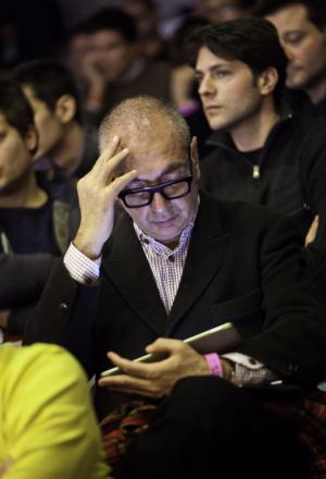 Galleria fotograficaDa sinistra, Massimiliano Alajmo delle Calandre di Rubano (Padova), Corrado Assenza&nbsp;del Caff&egrave; Sicilia di Noto (Siracusa) e Aimo Moroni del Luogo di Aimo e Nadia a MilanoUn sorridente Moreno Cedroni, cuoco della Madonnina del Pescatore di Senigallia (Ancona)A sinistra Paolo Marchi, a destra Claudio Ceroni. I due vertici di Identit&agrave; GoloseRoberto Restelli, a lungo curatore dell'edizione italiana della Guida MichelinLuciana Bianchi, giornalista italo-brasilianaGiuliano Baldessari, sous chef delle Calandre di Rubano,&nbsp;Padova; Alfredo Pratolongo, direttore comunicazione e affari istituzionali Heineken Italia e Paolo MarchiRodrigo Oliveira, cuoco paulista del Mocot&ograve;Pausa caff&egrave; allo spazio LavazzaDa sinistra, il giornalista Stefano Vegliani, il cuoco Carlo Cracco e il suop sous chef Matteo BaronettoMassimo Bottura dell'Osteria Francescana di Modena e Matteo Baronetto del ristorante Cracco di MilanoIl giornalista Gabriele Zanatta con Riccardo Monco e Italo Bassi, chef dell'Enoteca Pinchiorri di FirenzeRoberto ed Enrico (Bobo e Chicco) Cerea del ristorante Da Vittorio di Brusaporto (Bergamo)Alessandra Rotondi, sommelier romana di stanza a New YorkMatteo e Camilla Lunelli di Cantine Ferrari premiano i fratelli CereaGiulia Corradetti di Identit&agrave; Golose e Davide Scabin, chef del Combal.Zero di Rivoli, TorinoPremiati Oleifici Barbera premia Missy Robbins, cuoca americana di A Voce a New York. A destra, Paolo Marchi