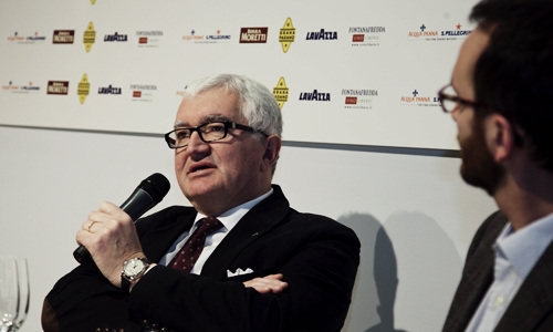 Galleria fotografica






Raffaele Alajmo delle Calandre di Rubano (Padova)








Davide Groppi, light designer








Umberto Giraudo e Marco Reitano, maitre e sommelier della Pergola di Roma





