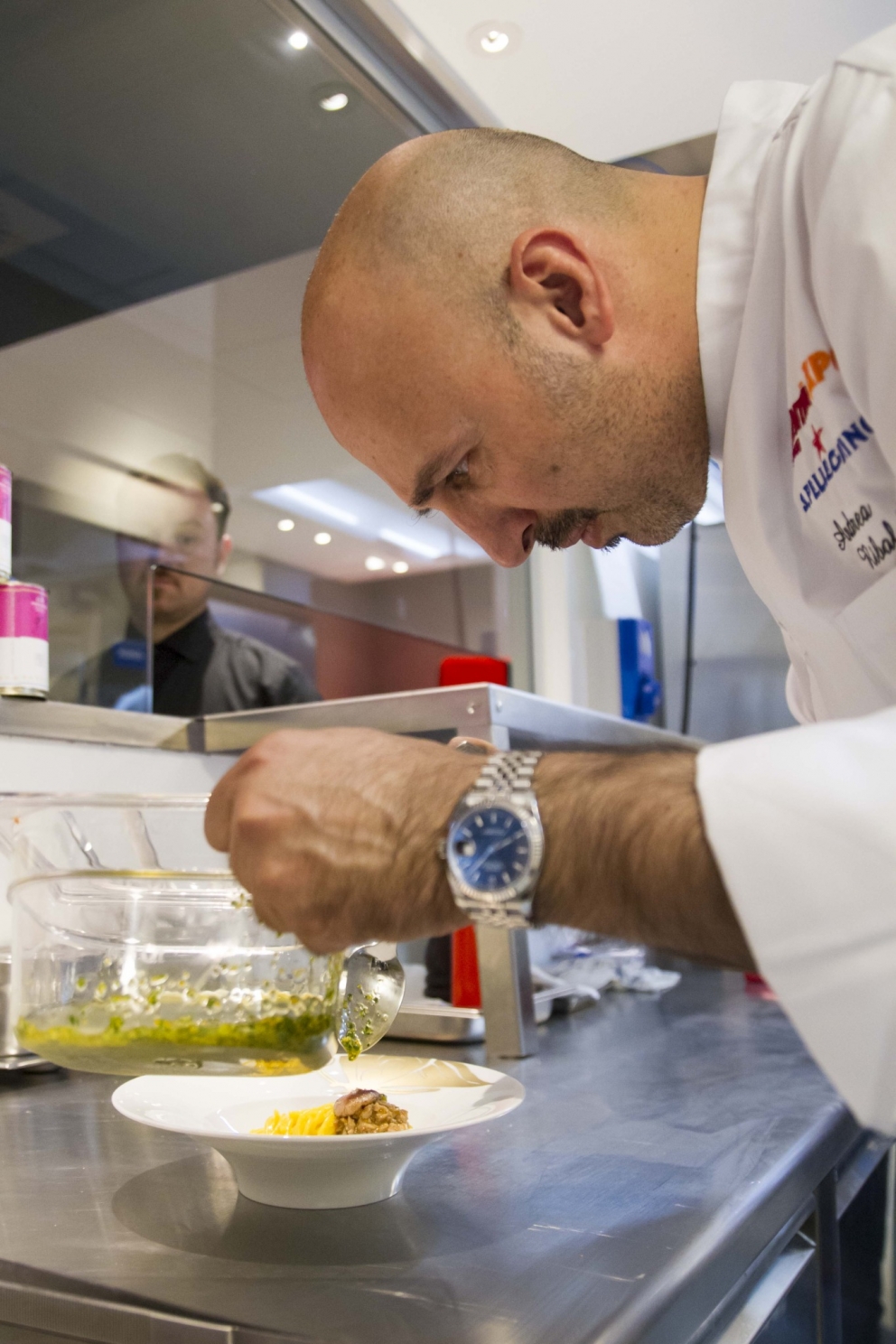 Galleria fotografica






Una grande squadra








Con Domenico Schingaro, suo fidato secondo








Con il vecchio amico Ugo Alciati








A colloquio con Niko Romito








Al lavoro con Carlo Cracco








Si pianifica con Davide Scabin








Con Moreno Cedroni al pass








Joe Bastianich in visita in cucina








Tutti raccolti intorno ad Andrea Berton








Uno dei molti menu firmati da Ribaldone








Antonino Cannavacciuolo dirige le operazioni








A lezione da Pino Cuttaia








Girl Power: Alice Delcourt e Cristina Bowerman








Da sinistra: Pasquale Torrente, Matias Perdomo, Domenico Schingaro e Simon Press








Da sinistra: Claudio Ceroni di Magenta Bureau e il maître Andrea Polini















